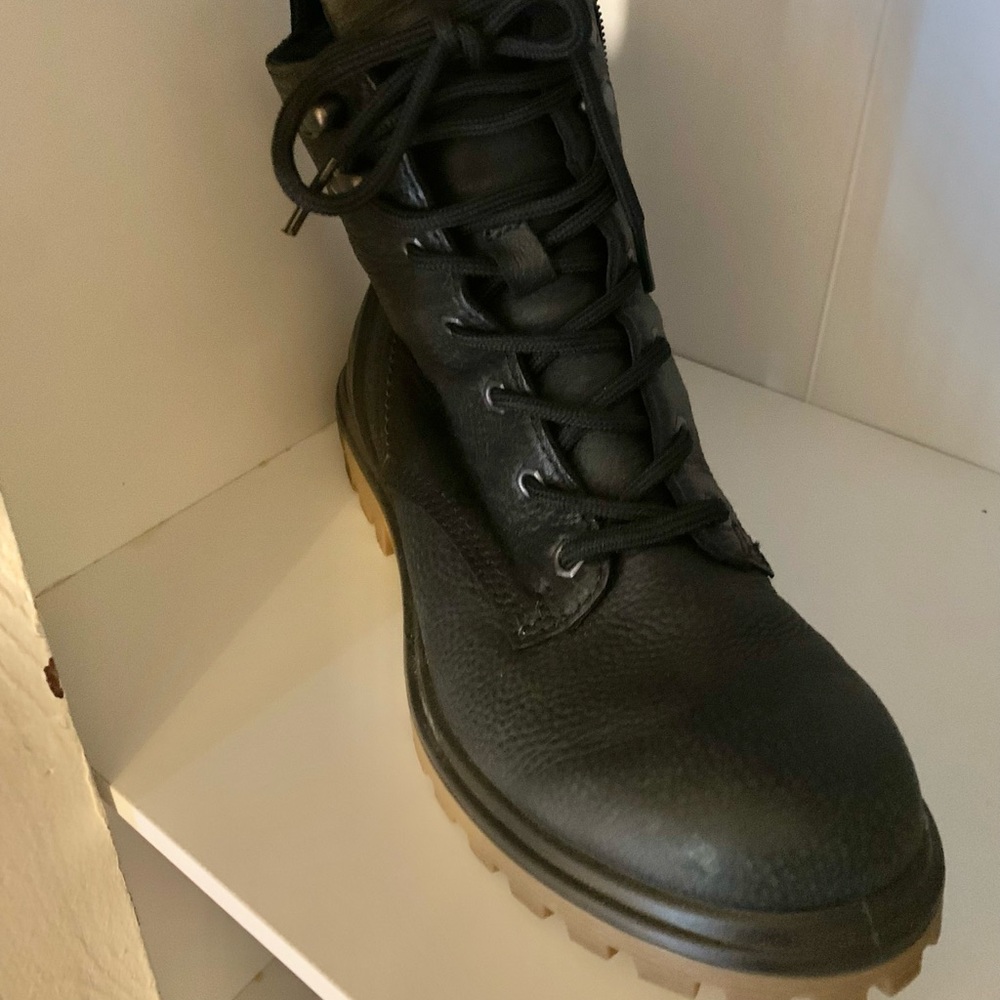 Ecco Gortex black boot size 38
